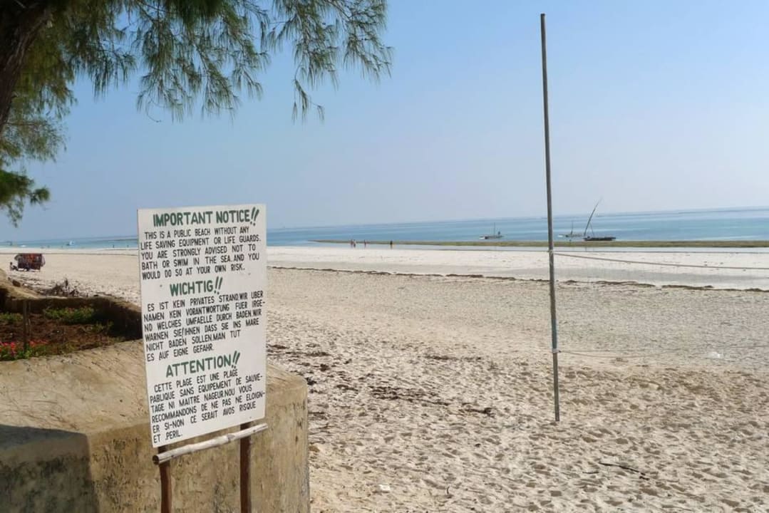 Blick nach links am Strandzugang Hotel Papillon Lagoon Reef