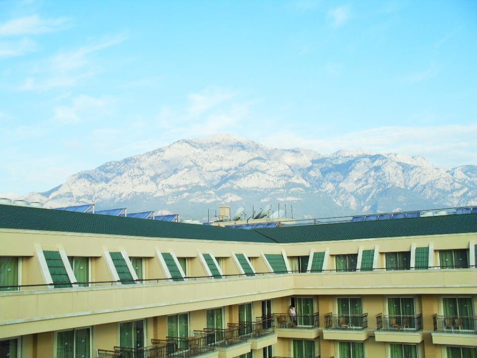 Vom Balkon Richtung Berge Crystal De Luxe