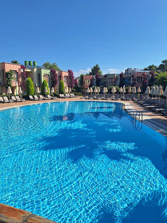 Pool VONRESORT Golden Beach