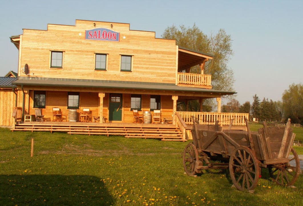 Der Saloon Horse Lake Ranch Ferienanlage