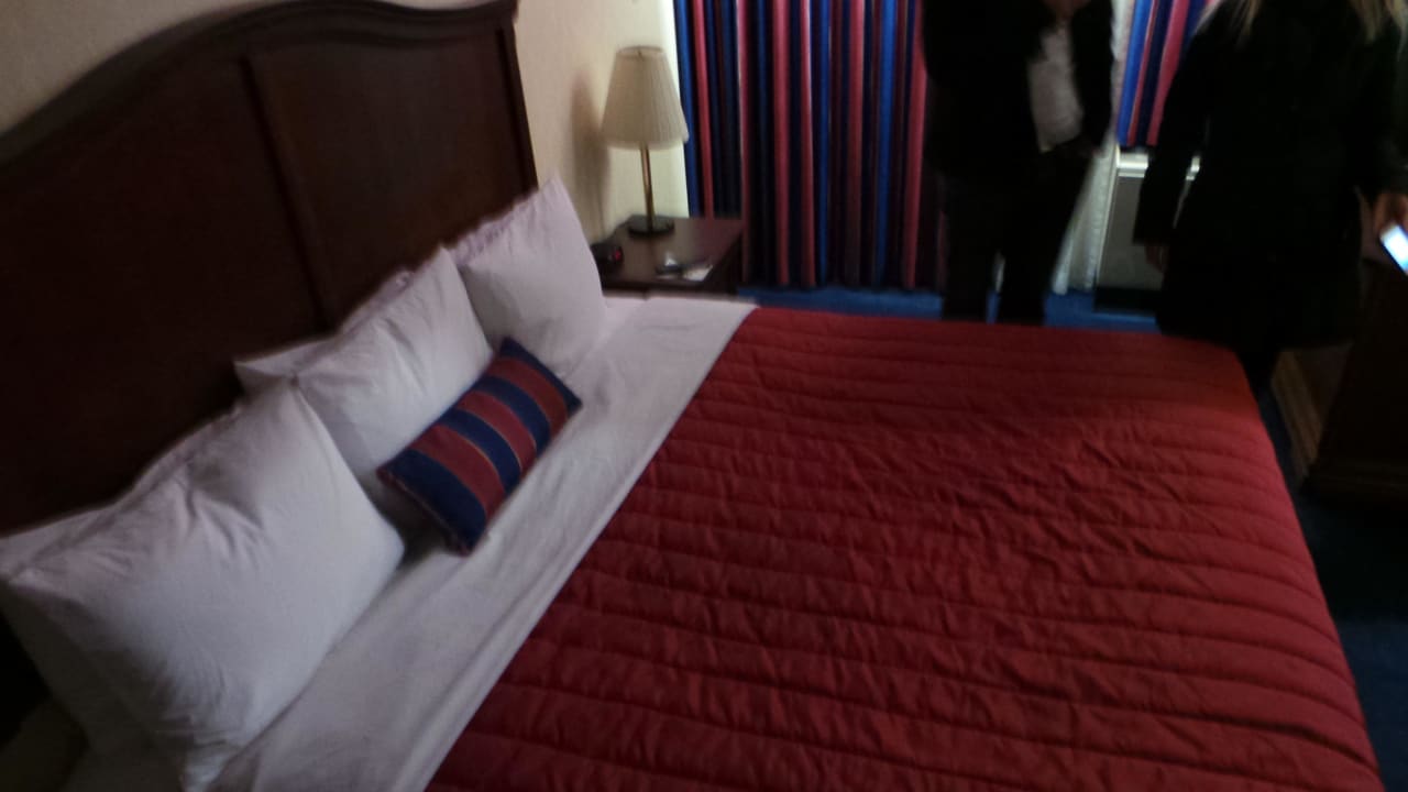 Großes Schlafzimmer Ramada by Wyndham Jersey City