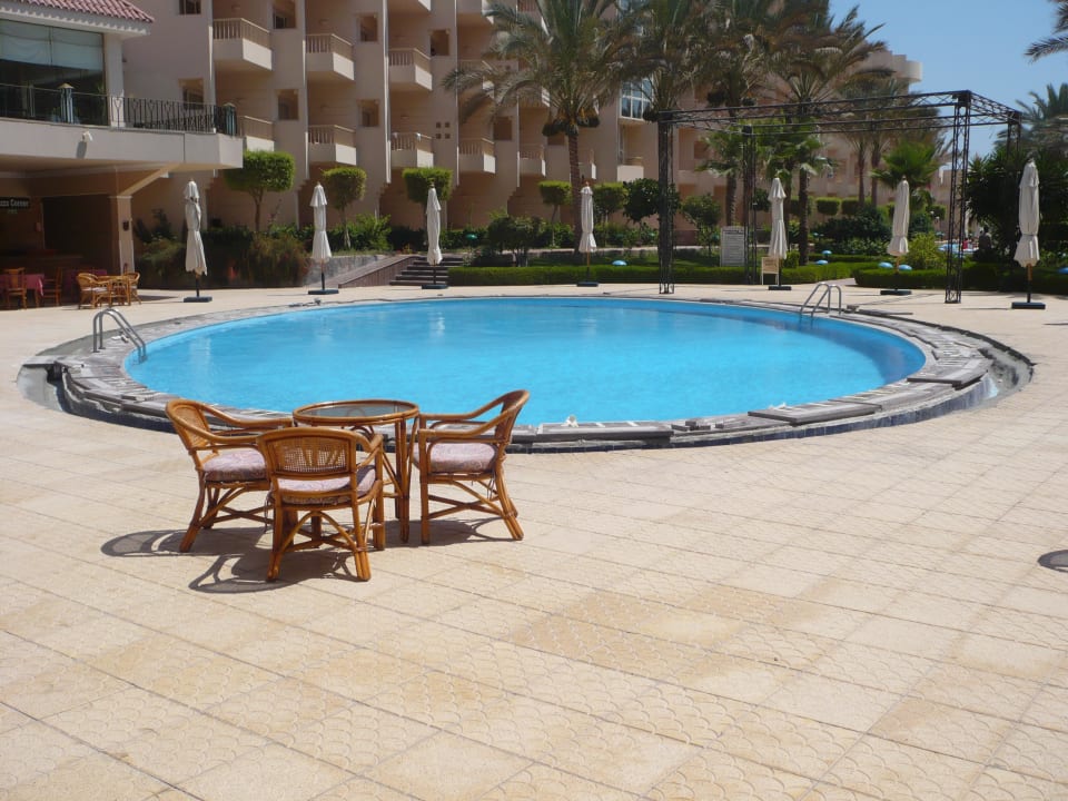 Pool 1 im Umbau Sea Star Beau Rivage