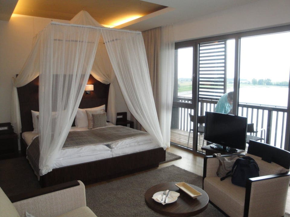 Himmelbett St. Martins Therme & Lodge Hotel