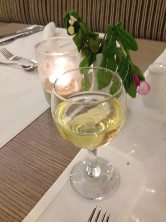 Stół w restauracji głównej Jaz Aquaviva