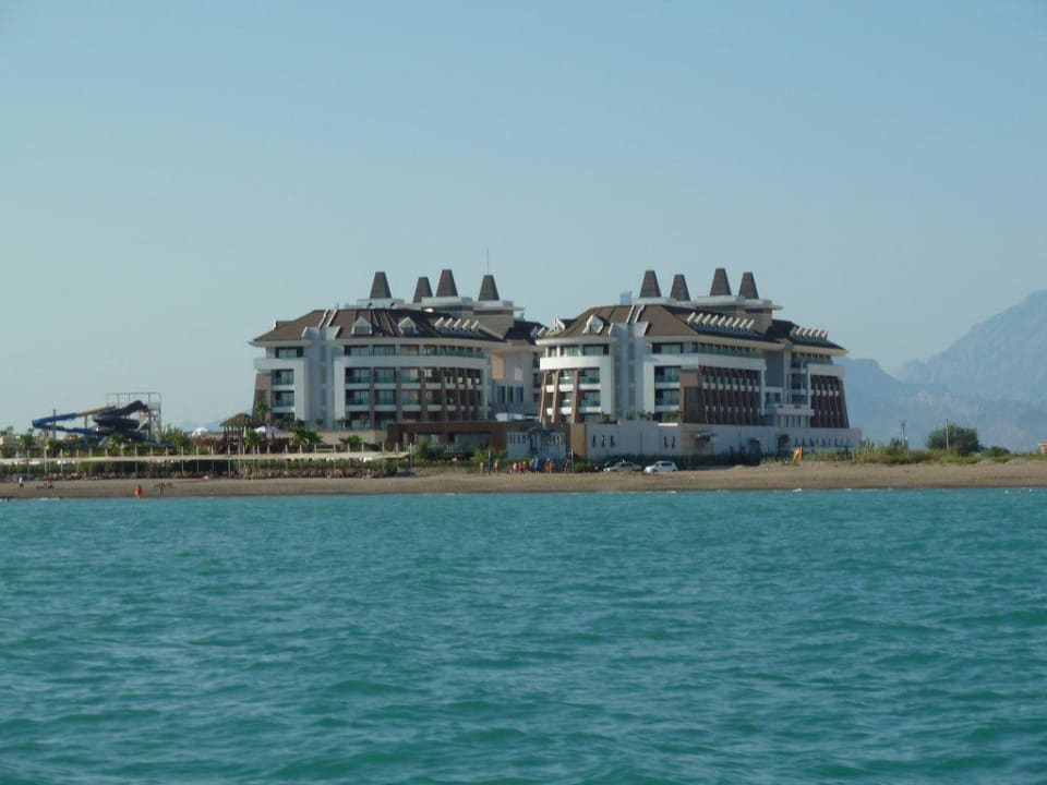 Blick vom Meer auf das Sherwood Sherwood Dreams Resort
