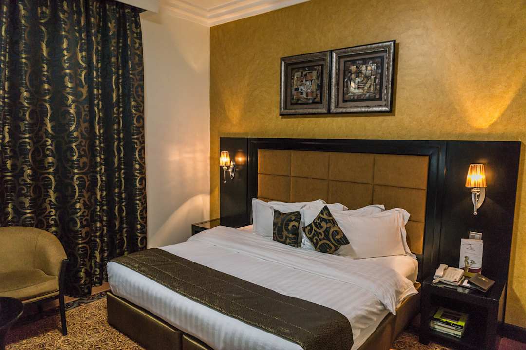 Bett Royal Grand Suite Hotel