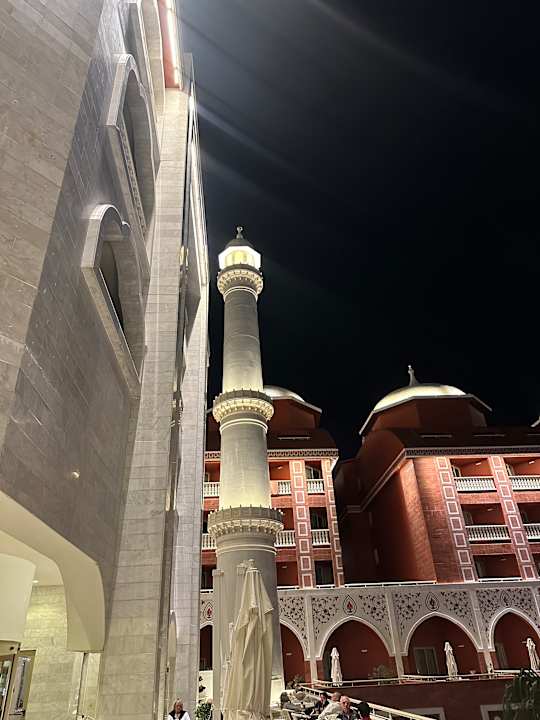 Außenansicht Royal Taj Mahal Hotel