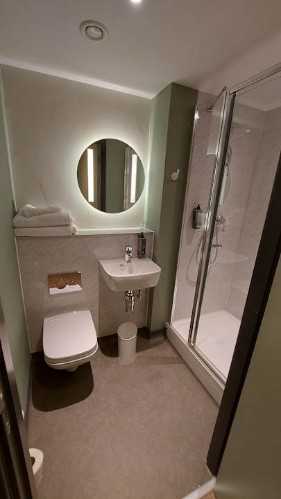 Zimmer ibis budget Manchester Airport