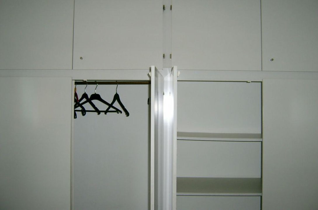 Kleiderschrank Panoramic - Ihr Apartmenthotel im Harz