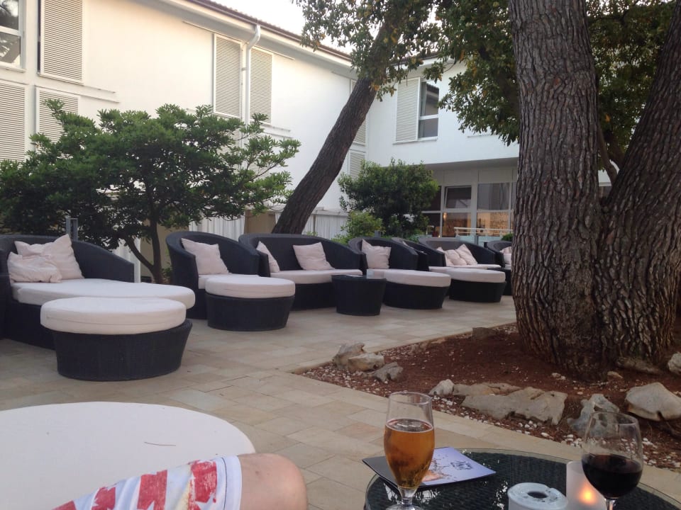 Innenhof des Hotels Valamar Sanfior Hotel & Casa