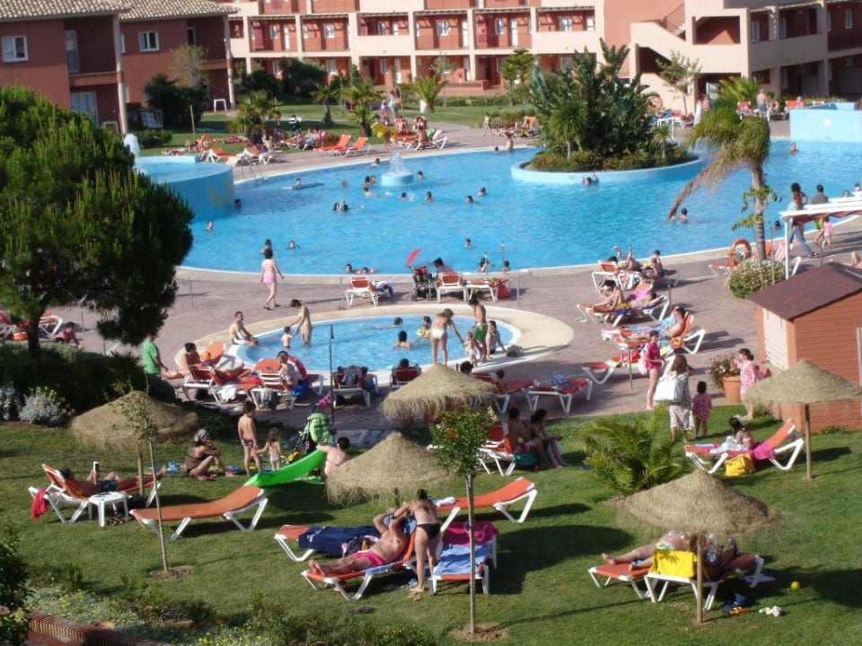 wenig Platz am Pool Ilunion Sancti Petri