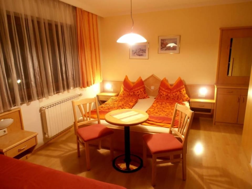 Dreibettzimmer App. B Haus Traninger