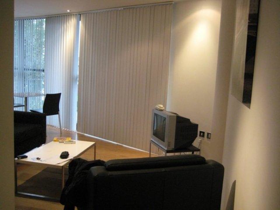 Apartment Tower Bridge Road Apartments