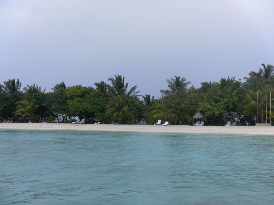 Strand an der Sonnenseite  Summer Island Maldives