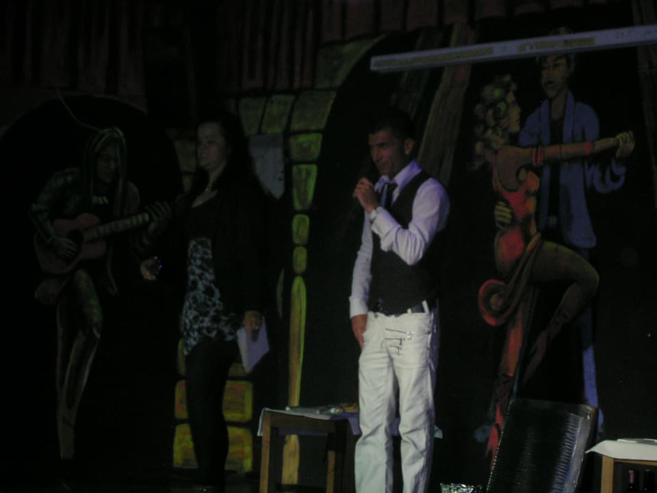 Abendshow Hane Family Resort