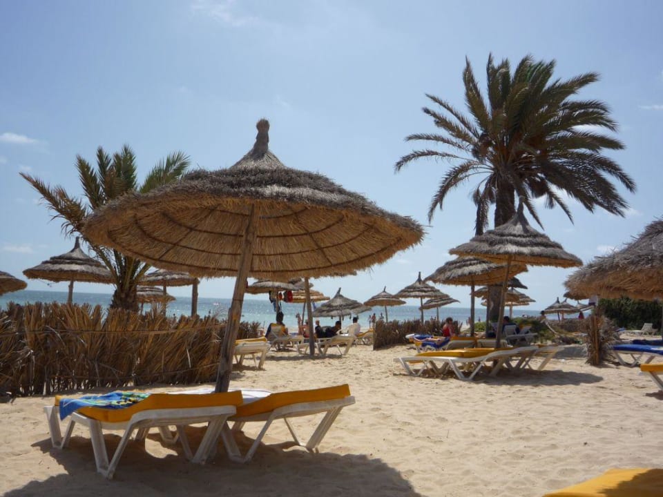 Ruhiges sonnen am Strand Hotel Eden Star