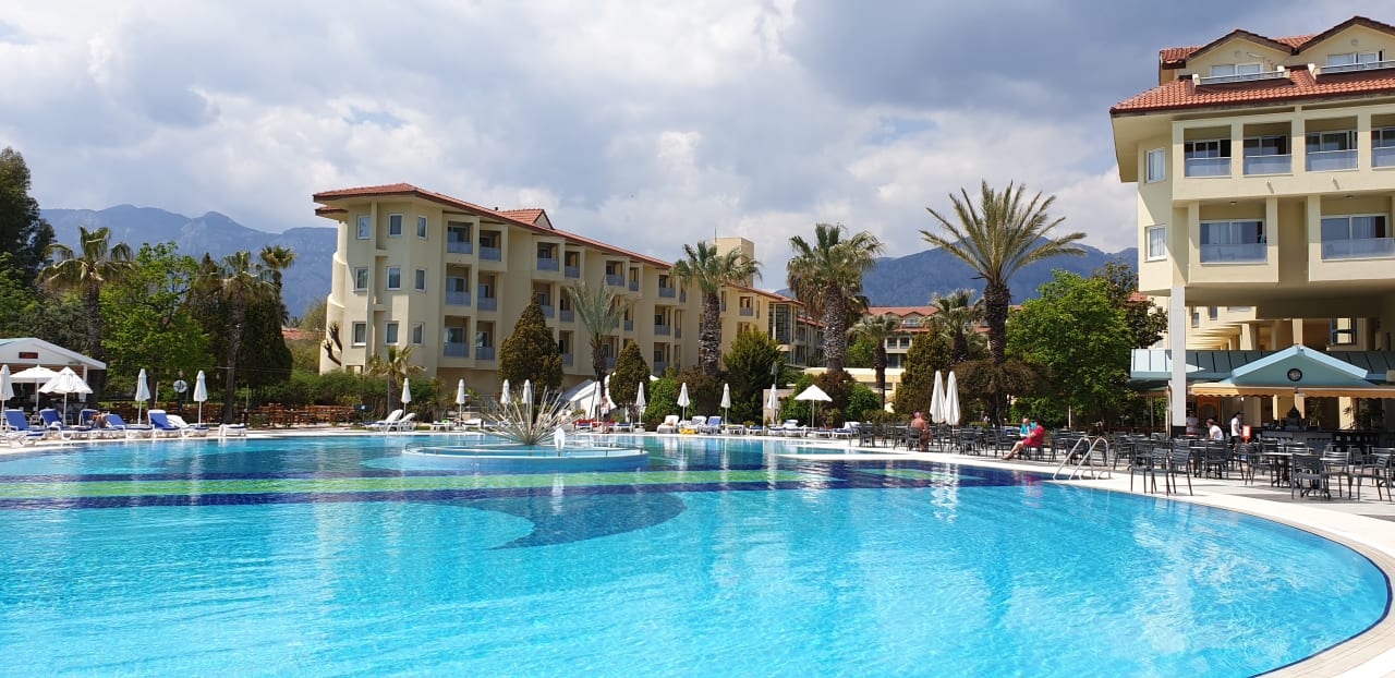 Pool Le Jardin Resort