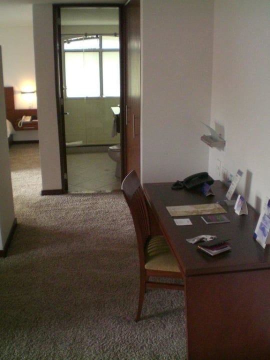 Schreibtisch NH Bogotá Pavillon Royal