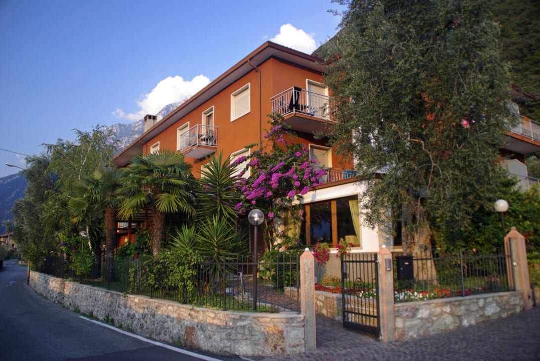 Hoteleinfahrt Hotel Casa Rabagno Garni