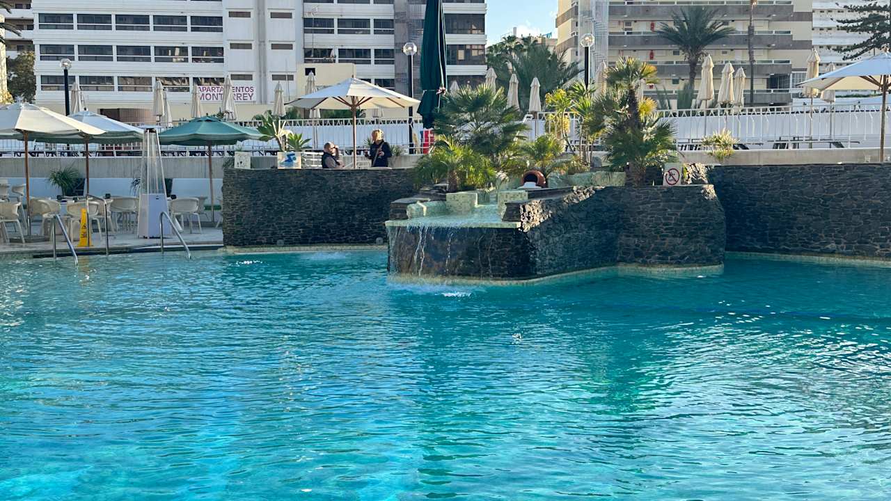 Pool Seaside Hotel Sandy Beach