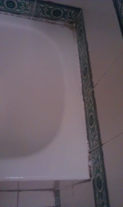 Zimmer 2023 - muffig - stinkig - alte Einrichtung Mahdia Beach & Aquapark