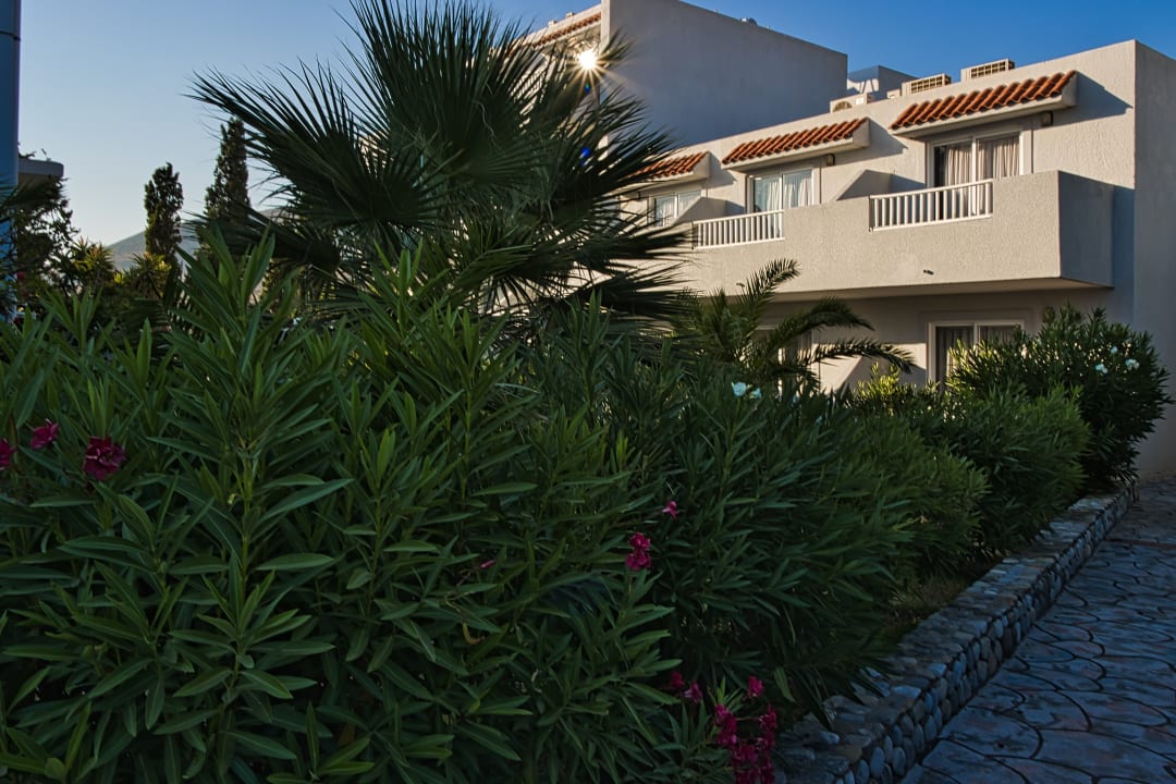 Gartenanlage Evripides Village