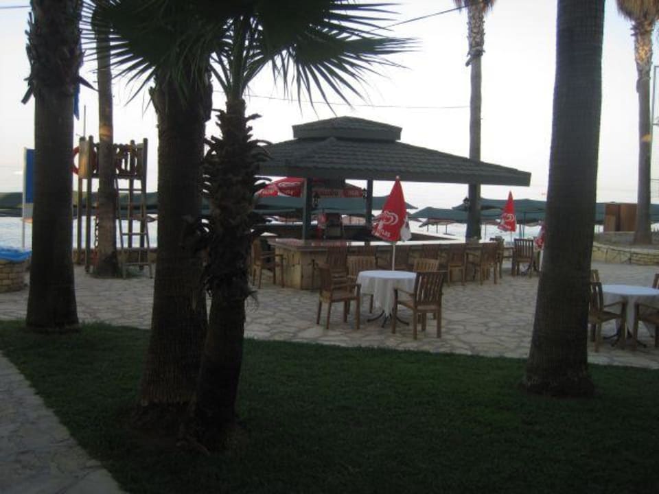 Strandbar ab 10.00 Uhr geöffnet Hotel Meryan