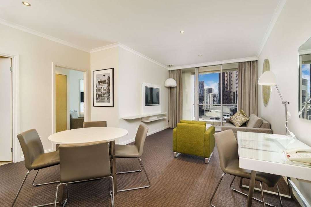 One Bedroom River View Suite Hotel Clarion Suites Gateway