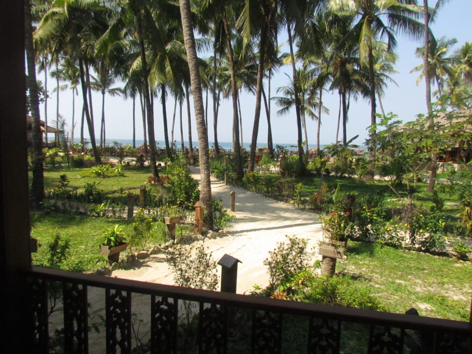 Traumhafter Blick von unserem Zimmer aus Crescent Cove Resort