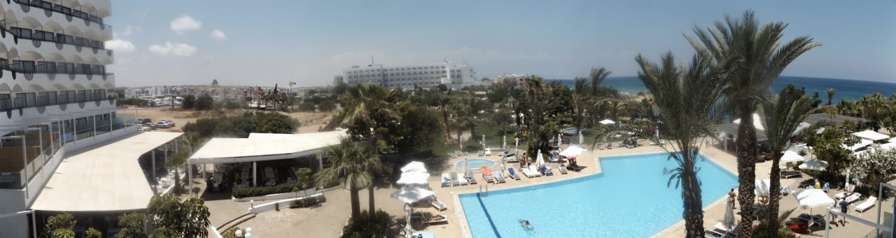 Ausblick Crystal Springs Beach Hotel