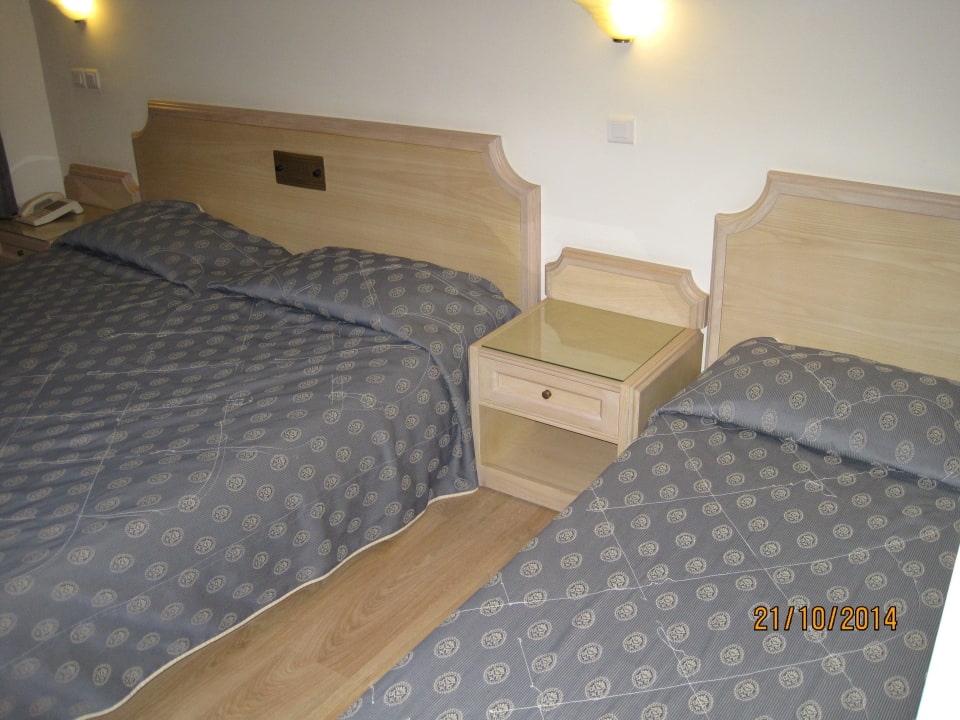 Bettanlage mit Zustellbatt rechts Hotel Kalithea Mare Palace