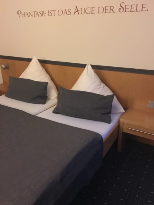 Zimmer Hotel & Gasthaus Goldener Hirsch