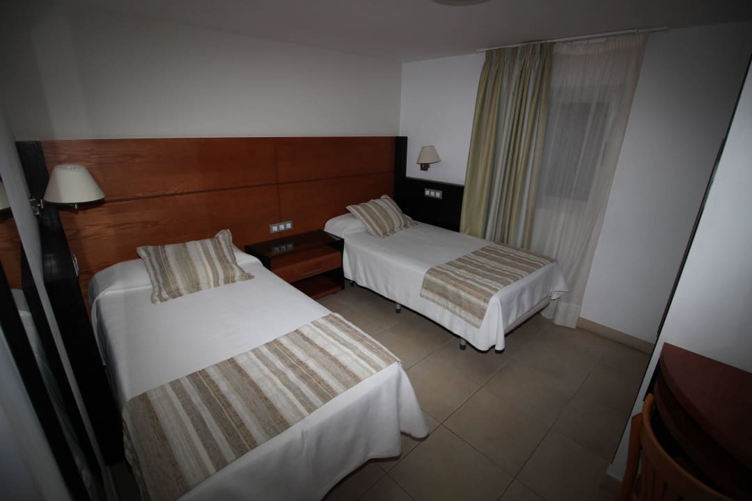 Schlafbereich  HL Miraflor Suites Hotel