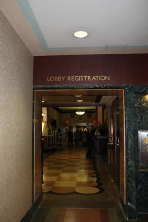 Eingang Hotel Edison