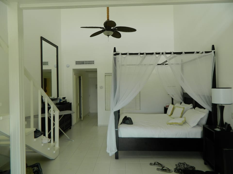 Priviledge Zimmer Ocean Blue & Sand