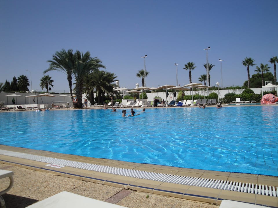 Nebenpool Hotel El Mouradi Skanes Beach