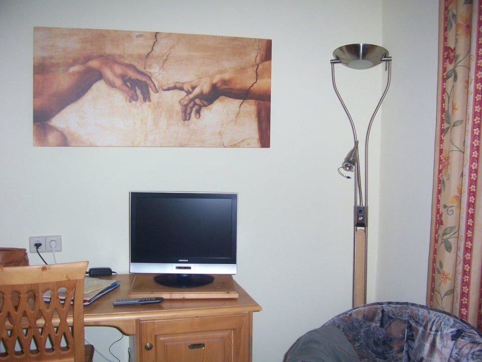 Fernsehecke im Zimmer Wellness-Privathotel Post an der Therme