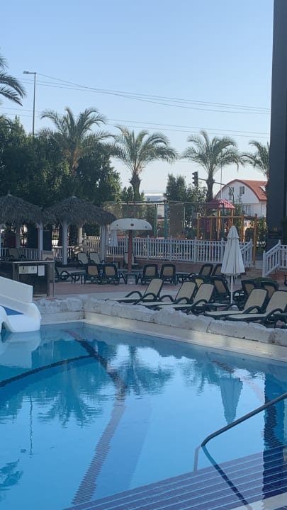 Pool Well Palace Side