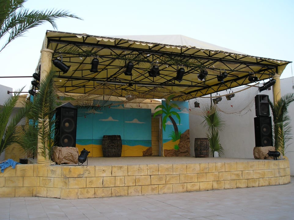 Die kleine Showbühne Houda Golf & Beach Club