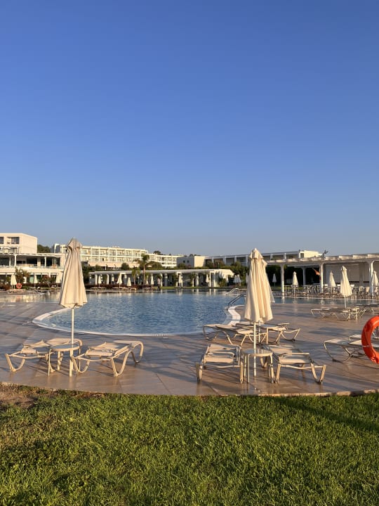 Pool Asterias Beach Resort