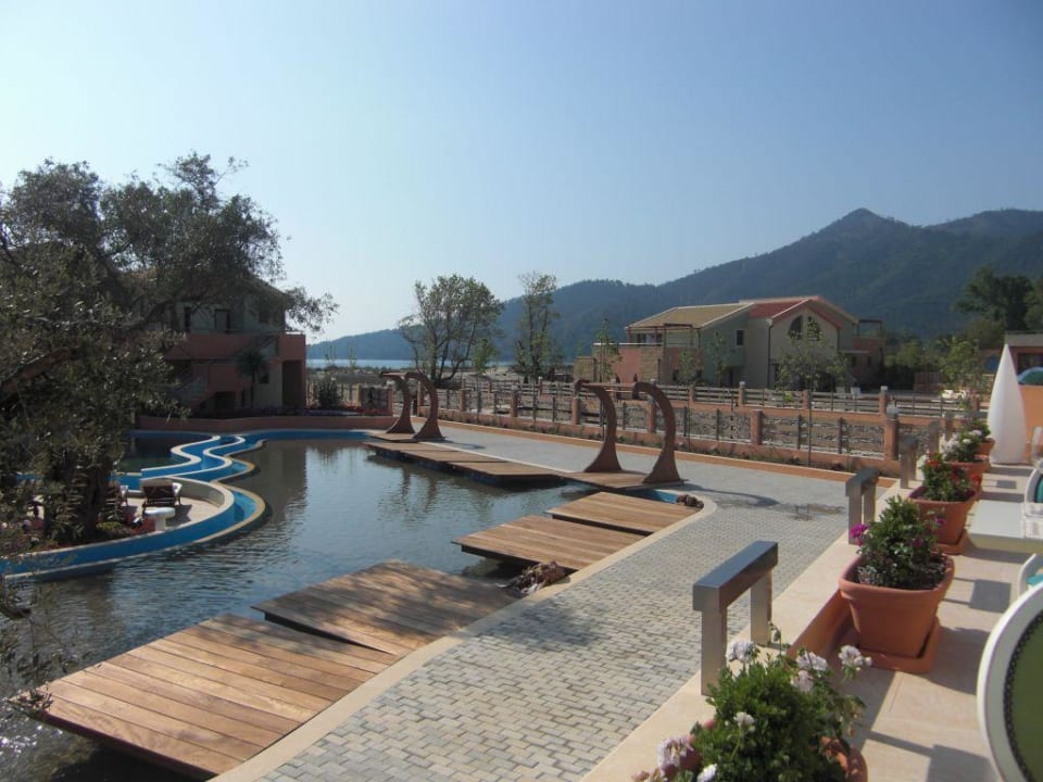 Poolbereich - Blick von der Frühstücksterrasse Alexandra Golden Boutique - Adults only