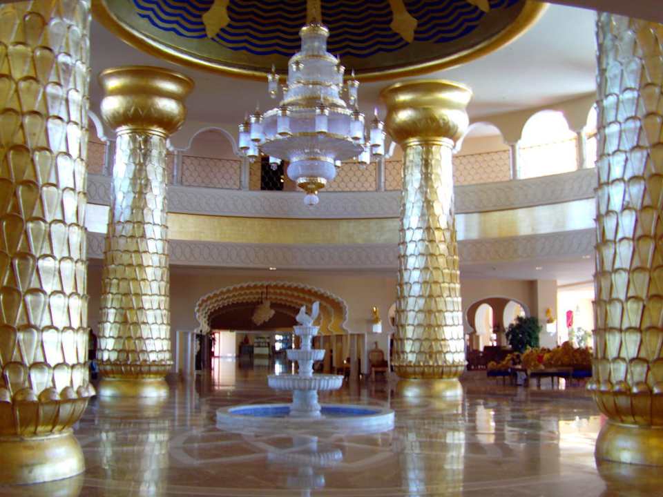 Beindruckendes Ambiente der Lobby Spice Hotel & Spa