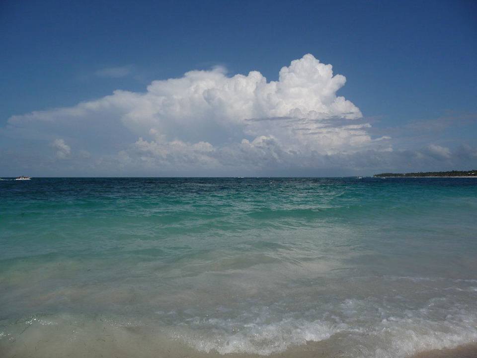 Türkisblaues Wasser Punta Cana Princess All Suites Resort & Spa