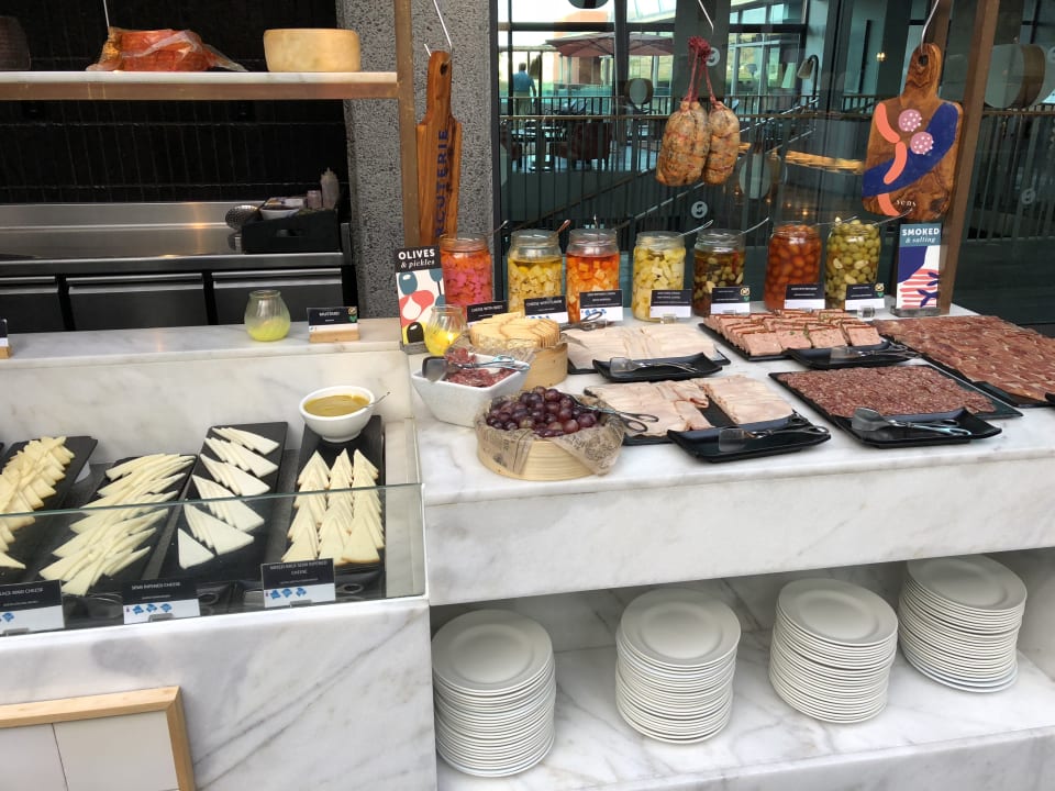 Gastro Salobre Hotel Resort & Serenity