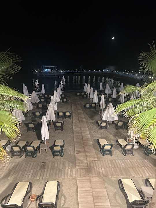 Strand Azura Deluxe Resort & Spa Hotel