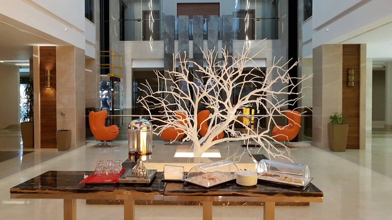 Lobby Side Sunport Hotel & Spa