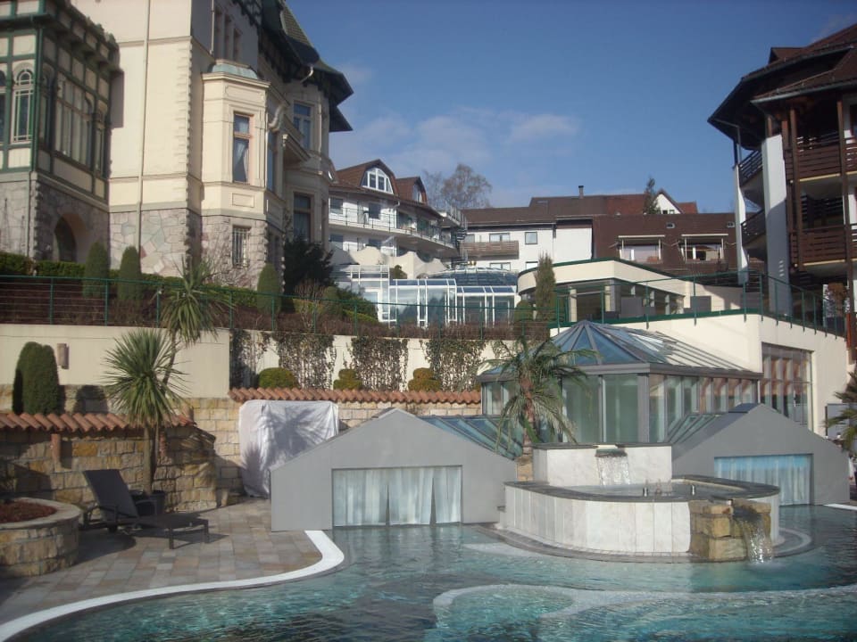 Blick auf die Außenanlage Romantischer Winkel RoLigio® & Wellness Resort