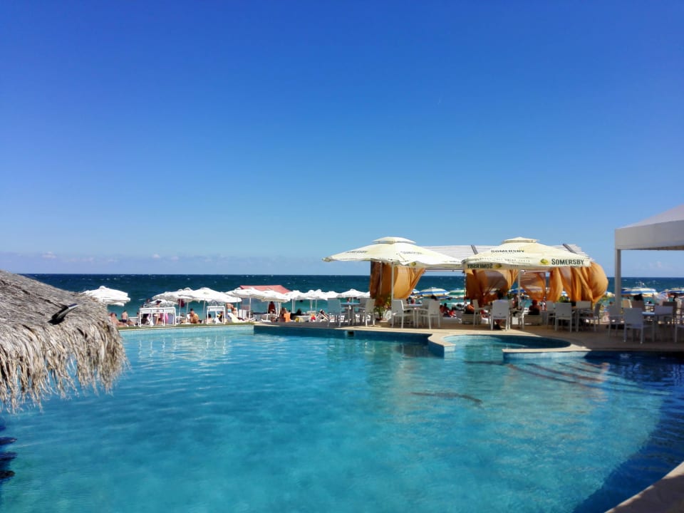 Pool am Strand Park Hotel Golden Beach