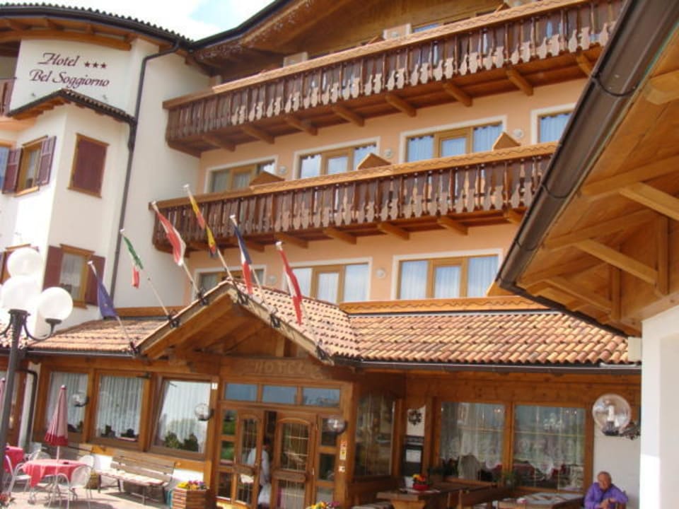 Vista esterna dell'albergo  Hotel Belsoggiorno