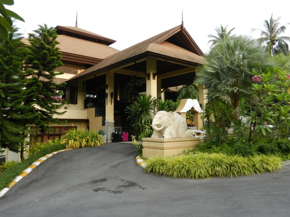 Eingang am Fair House The Fair House Beach Resort